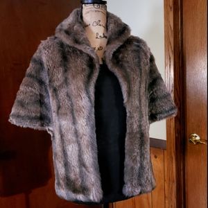 Glenoit faux fur stole/cape